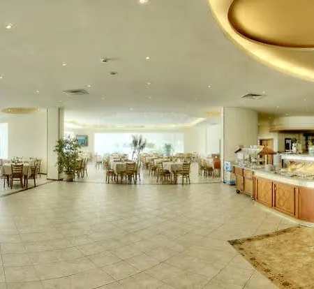 Marina Hotel, Sunny Day Hotel Warna