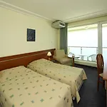 Marina Hotel, Sunny Day فندق