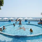 فندق Marina Hotel, Sunny Day 4*