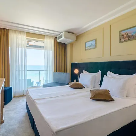 Szálloda Marina Hotel, Sunny Day