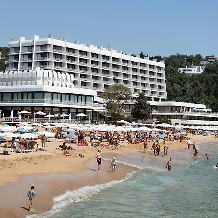 Hotel Marina Hotel, Sunny Day